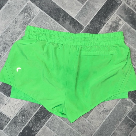 Zyia Shorts - Picture 6 of 7